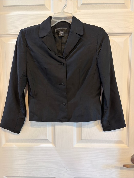 Harris Wallace New York Jackets & Blazers - Harris Wallace New York Tailored Black Cropped Blazer